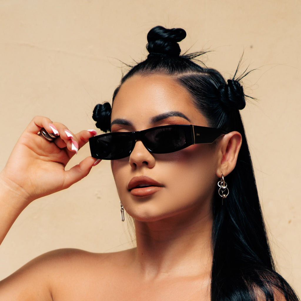 les do makeup midnight sunglasses black + grey/purple flash dime